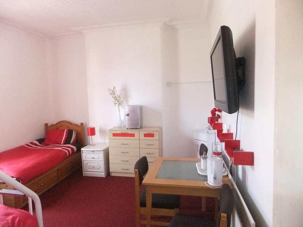 Heavenly Nights Guest House Шефилд Экстерьер фото