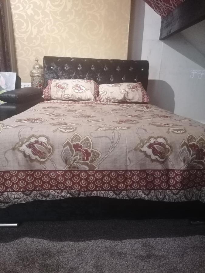 Heavenly Nights Guest House Шефилд Экстерьер фото