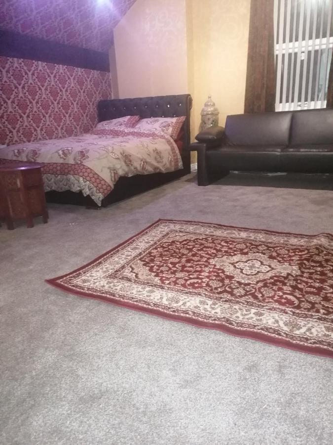 Heavenly Nights Guest House Шефилд Экстерьер фото